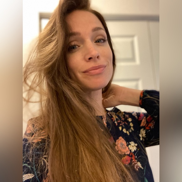 Meet your Posher, Sara - Picture 2 of 3